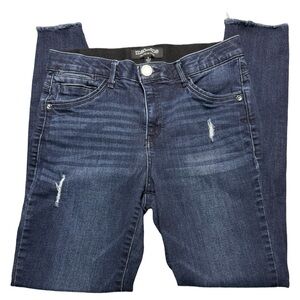 Mac and Me Dark Wash Distressed Skinny Jeans Women’s Size 4 Raw Hem